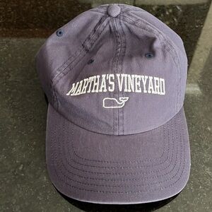 Vineyard Vines men’s baseball cap 🧢